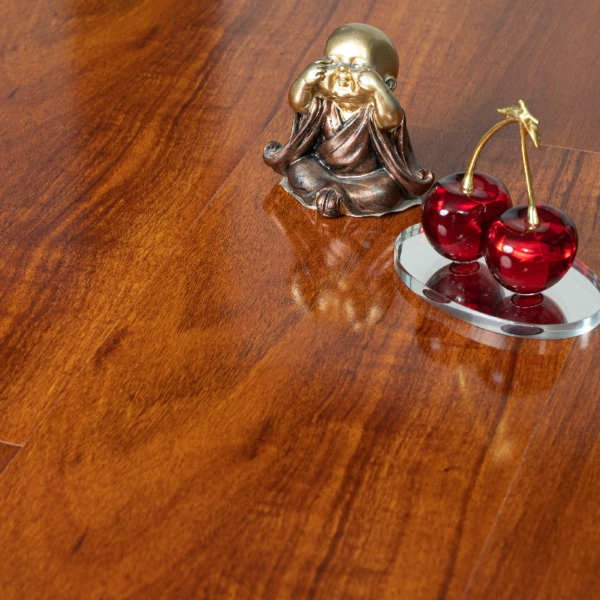 LAMINATE FLOOR